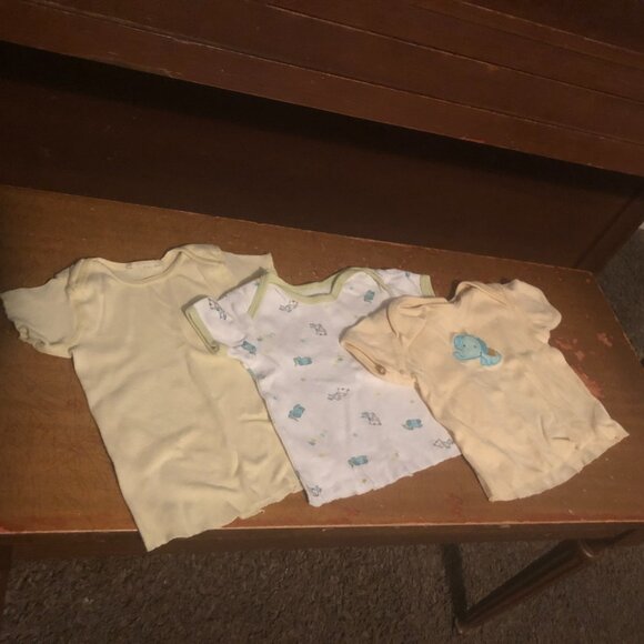 Lot 3 Baby Neutral 0-3 Month T-shirts Yellow Elephant Bundle Capsule Minimal - Picture 1 of 6